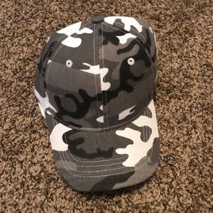 🛍 2 for 13 Mod Ontrend Camo Hat
